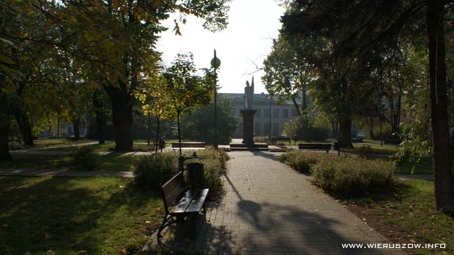 Pomnik św. Floriana Wieruszów