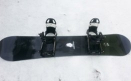 Sprzedam deskę snowboardową z wiązaniami